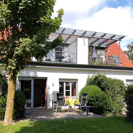 Haus Wattenblick Lachmoewe Warwerort
